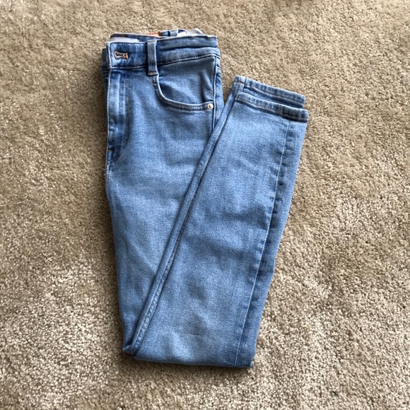 Zara skinny light washed denim size 4 - Picture 1 of 7